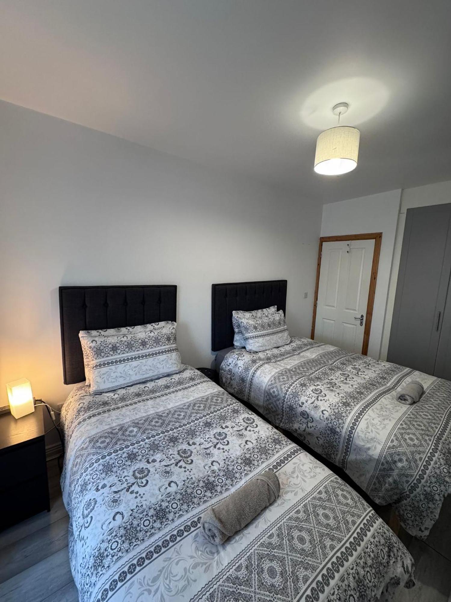 Modern Apartment Good Distance From Dublin City And Airport 4People Kültér fotó